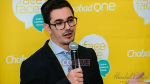 David speaking at a Chabad One event